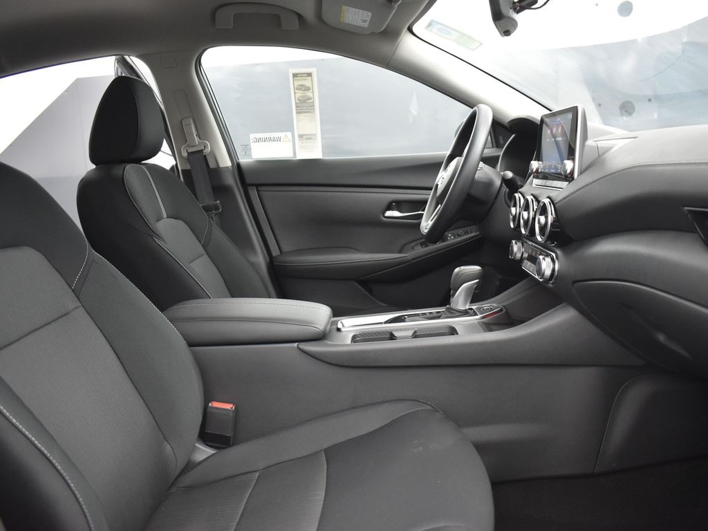2025 Nissan Sentra SV photo 21