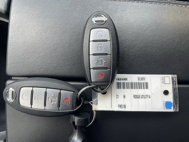 2021 Nissan Rogue SV photo 19