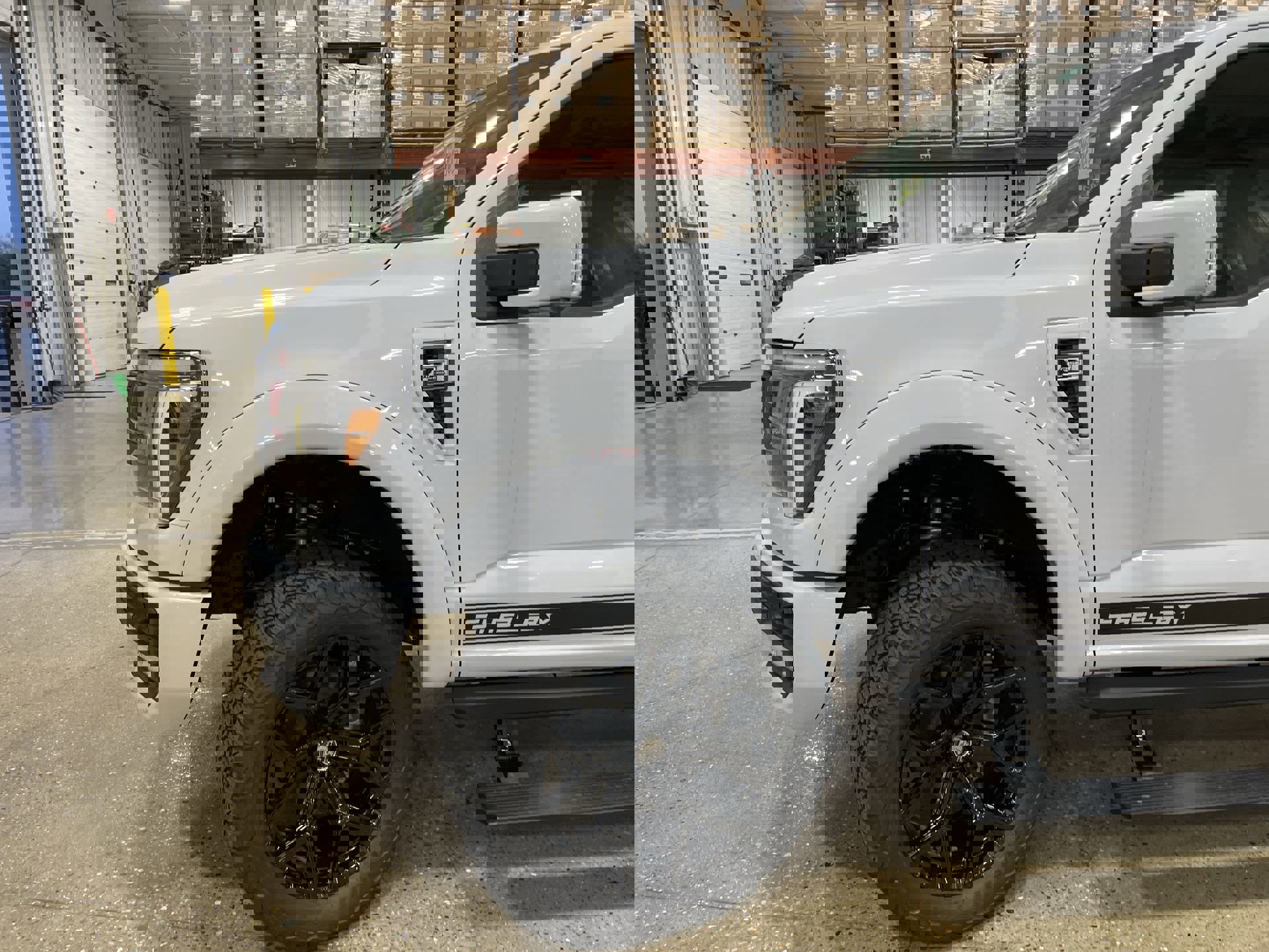 2025 Ford F-150 Lariat photo 11