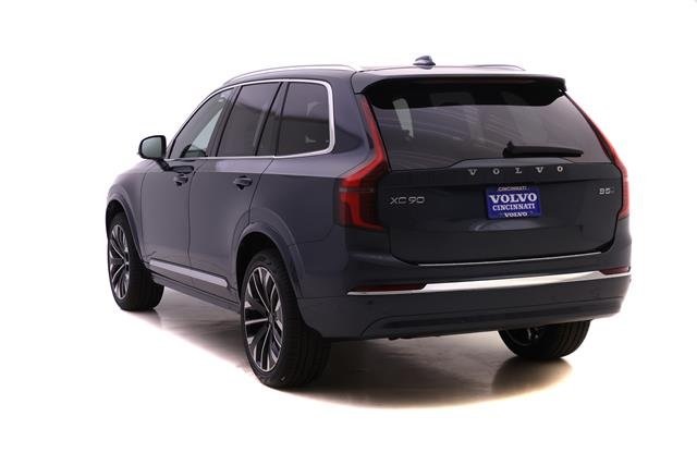 2026 Volvo XC90 B5 Plus photo 5