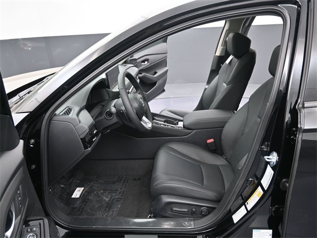 2025 Honda Accord Hybrid Touring photo 2