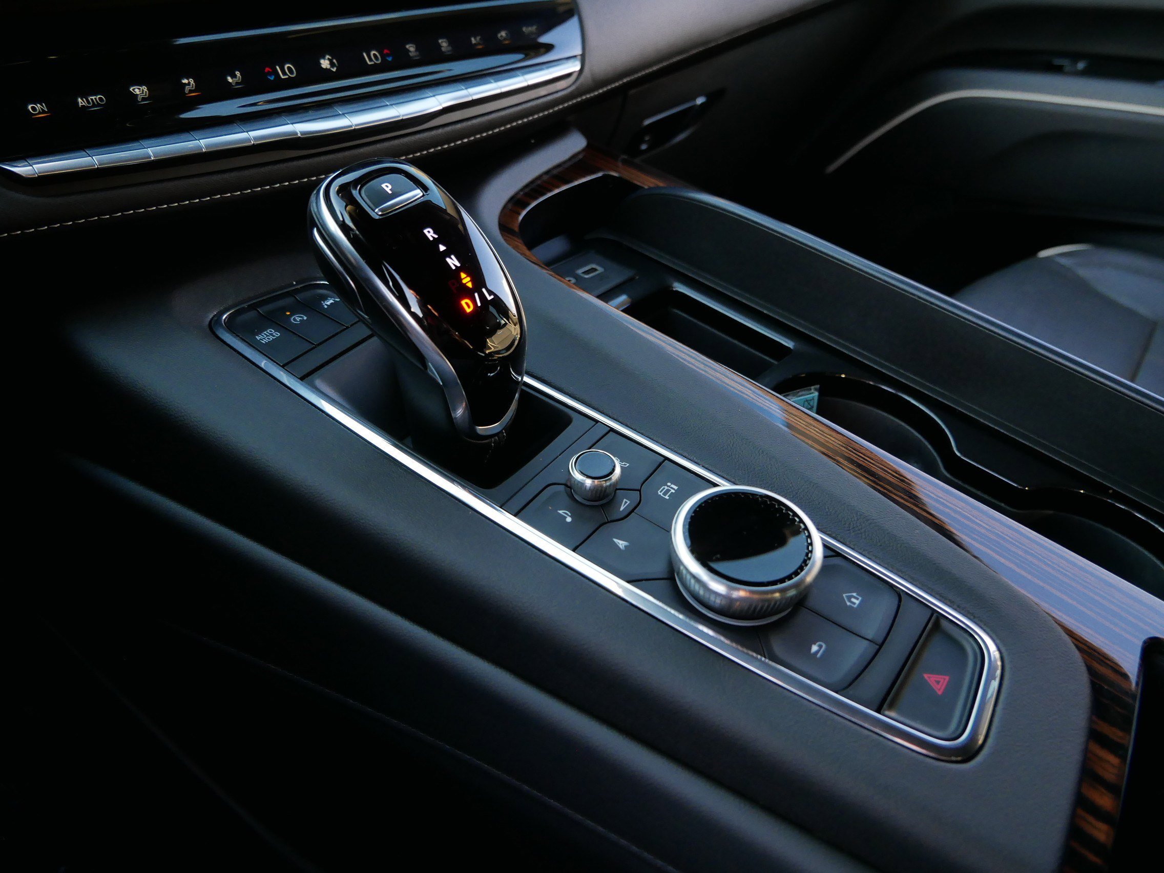 2023 Cadillac Escalade Premium Luxury photo 23