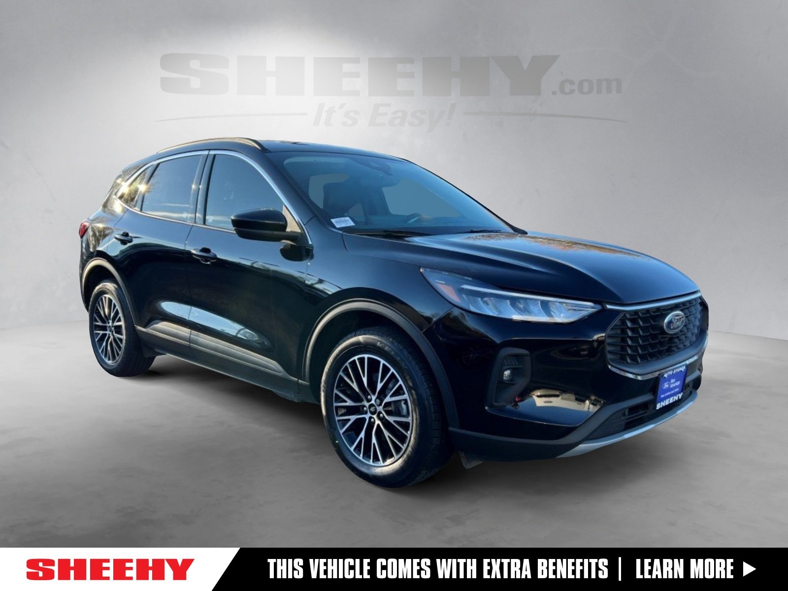 2023 Ford Escape PHEV's photo