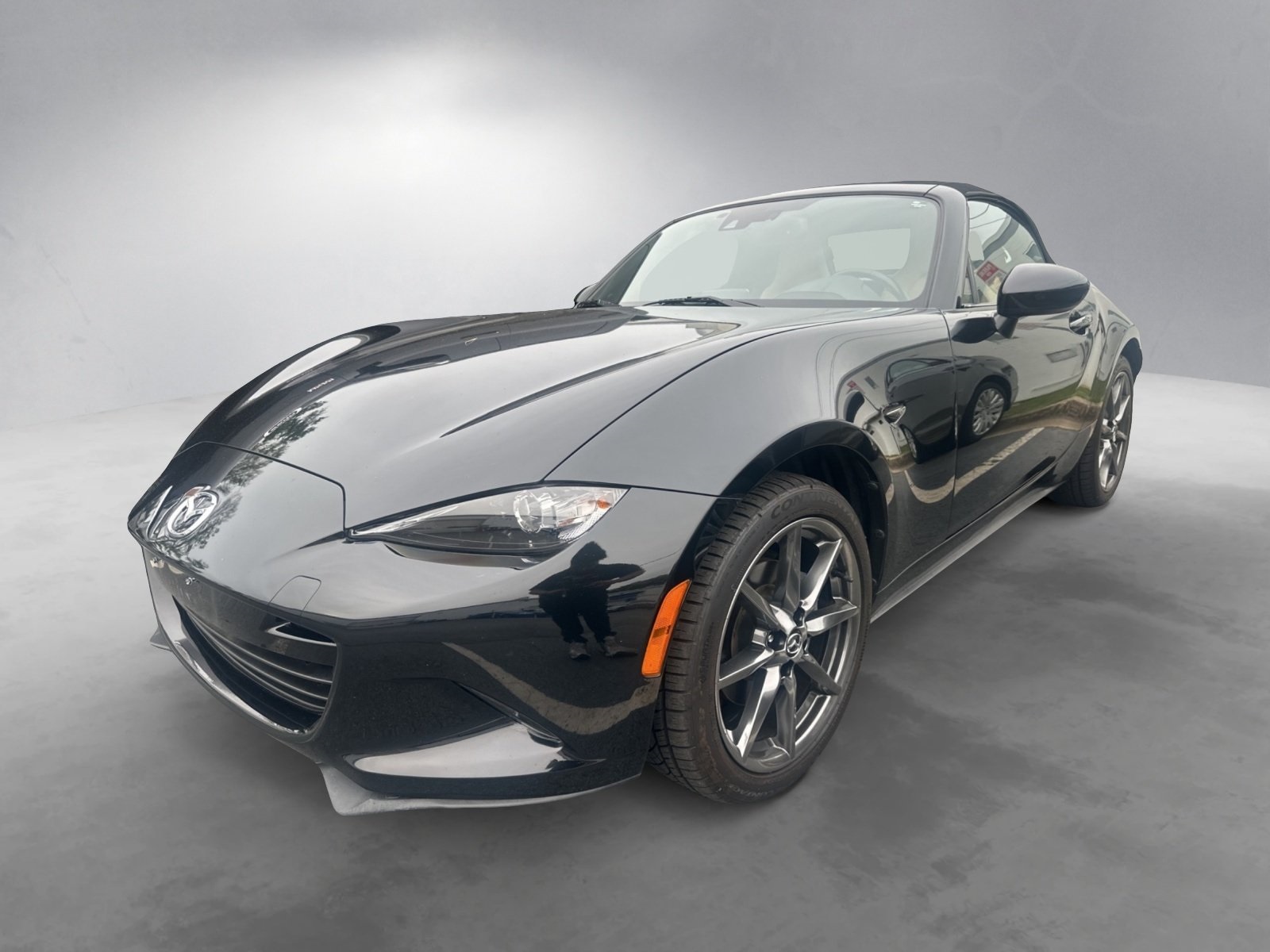 2016 Mazda MX-5 Miata Miata Grand Touring photo 2
