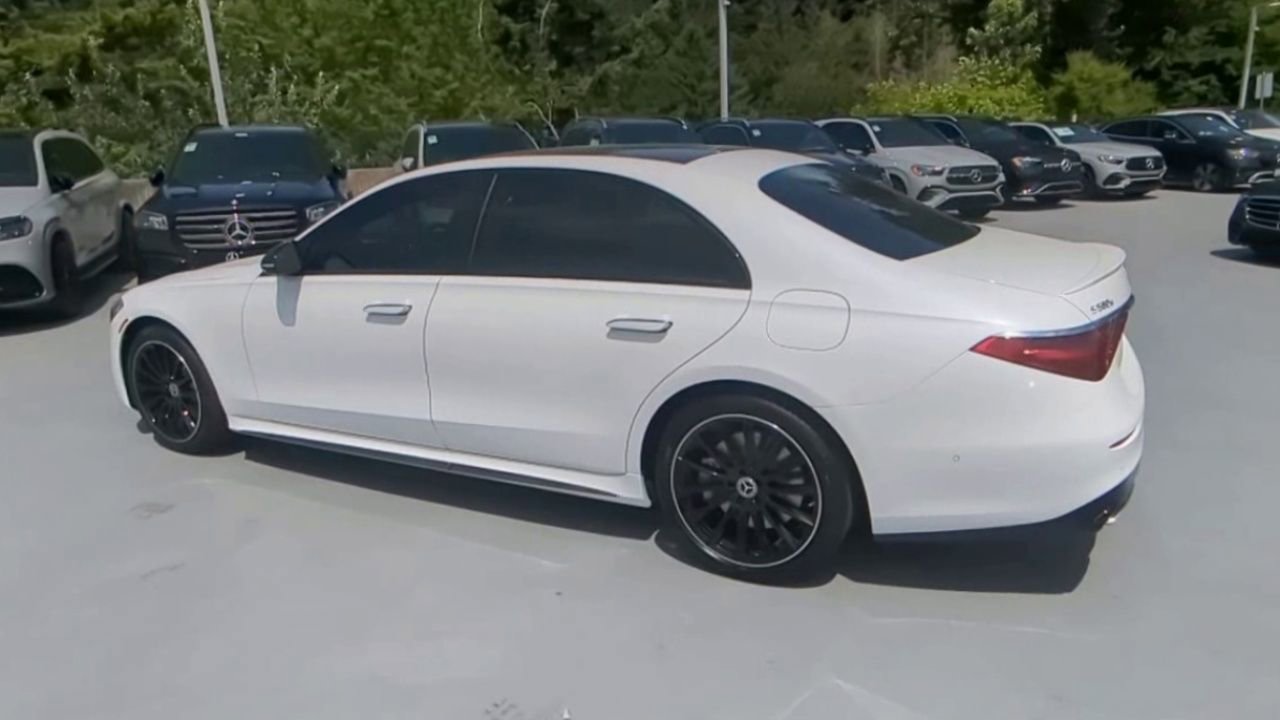 2025 Mercedes Benz S 580e 4MATIC photo 29