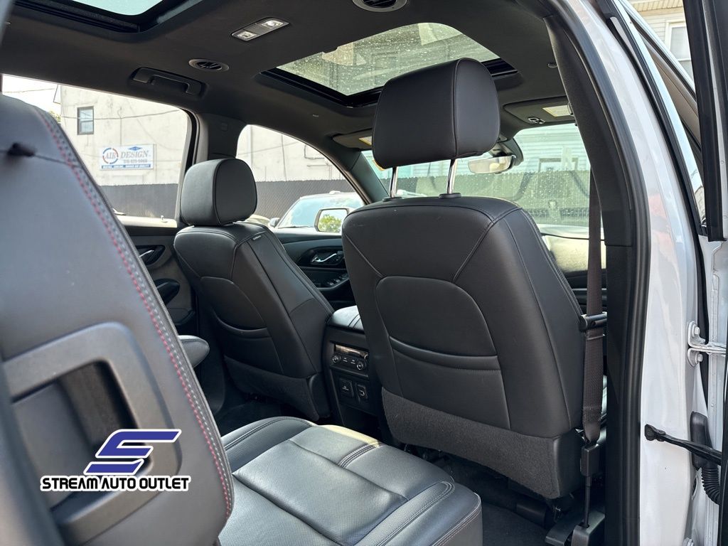 2023 Chevrolet Traverse RS photo 16