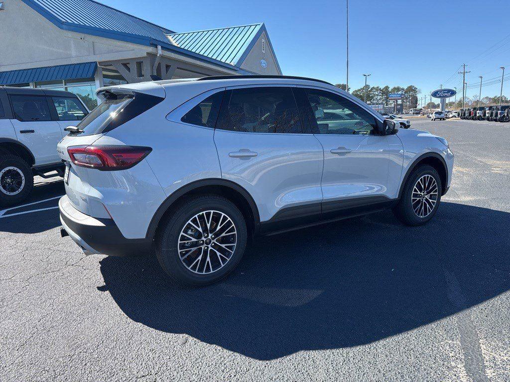 2025 Ford Escape Plug-In Hybrid photo 12