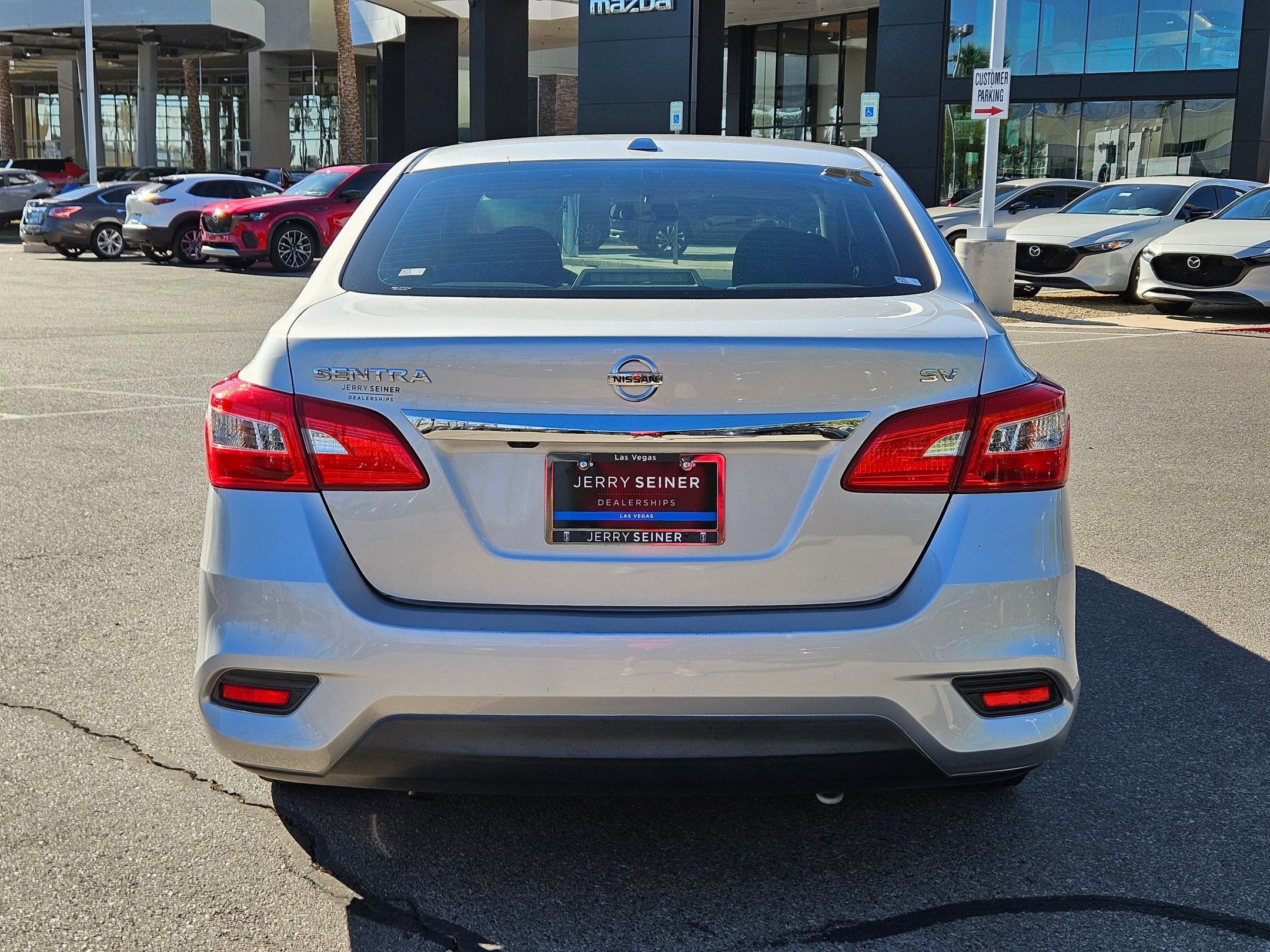 2017 Nissan Sentra SV photo 4