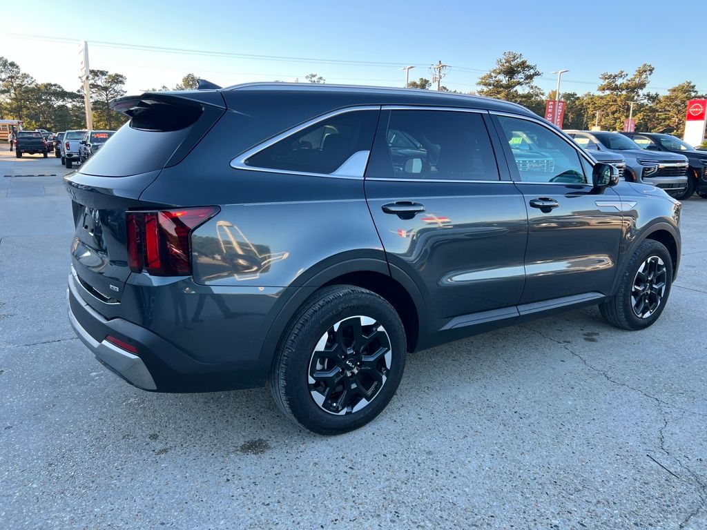 2024 Kia Sorento S photo 4