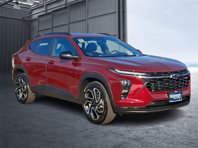 2024 Chevrolet Trax photo 2