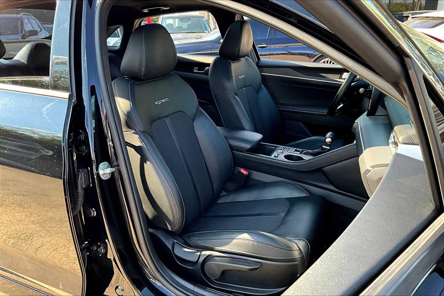2022 Kia K5 GT-Line photo 8