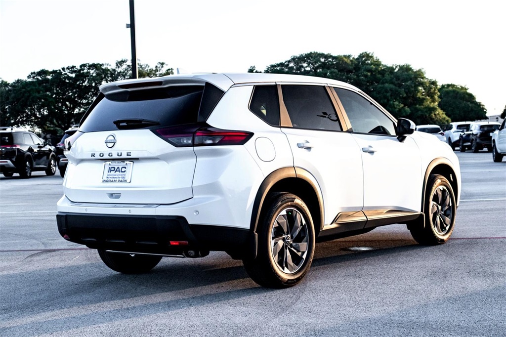 2025 Nissan Rogue SV photo 3