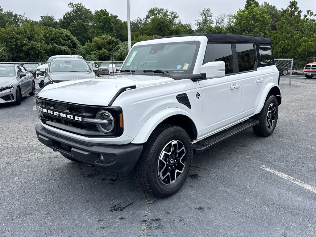 2024 Ford Bronco Outer Banks photo 7