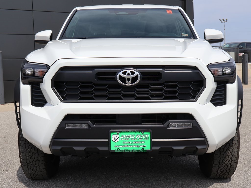 2025 Toyota Tacoma TRD Off-Road photo 7