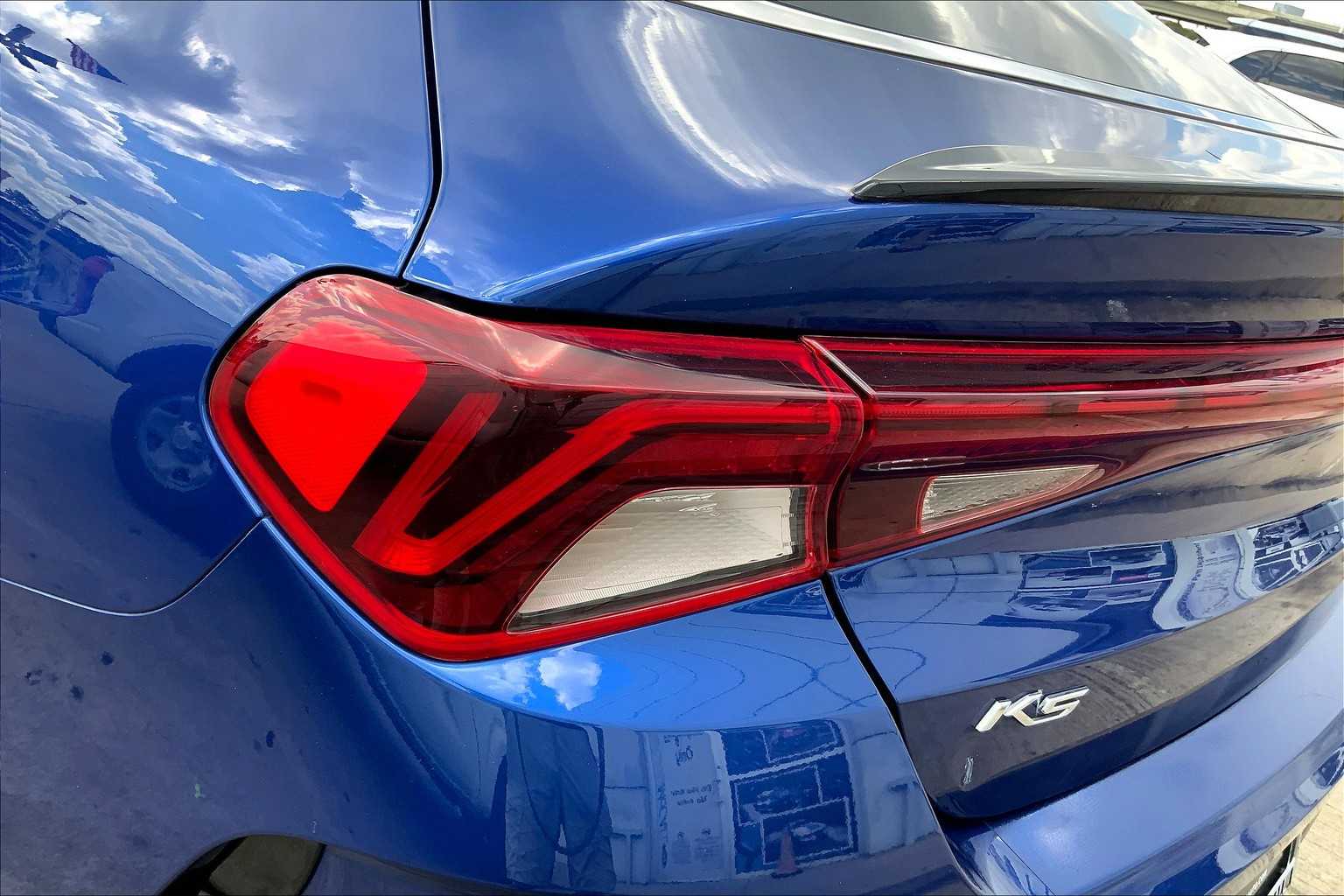2021 Kia K5 GT-Line photo 24