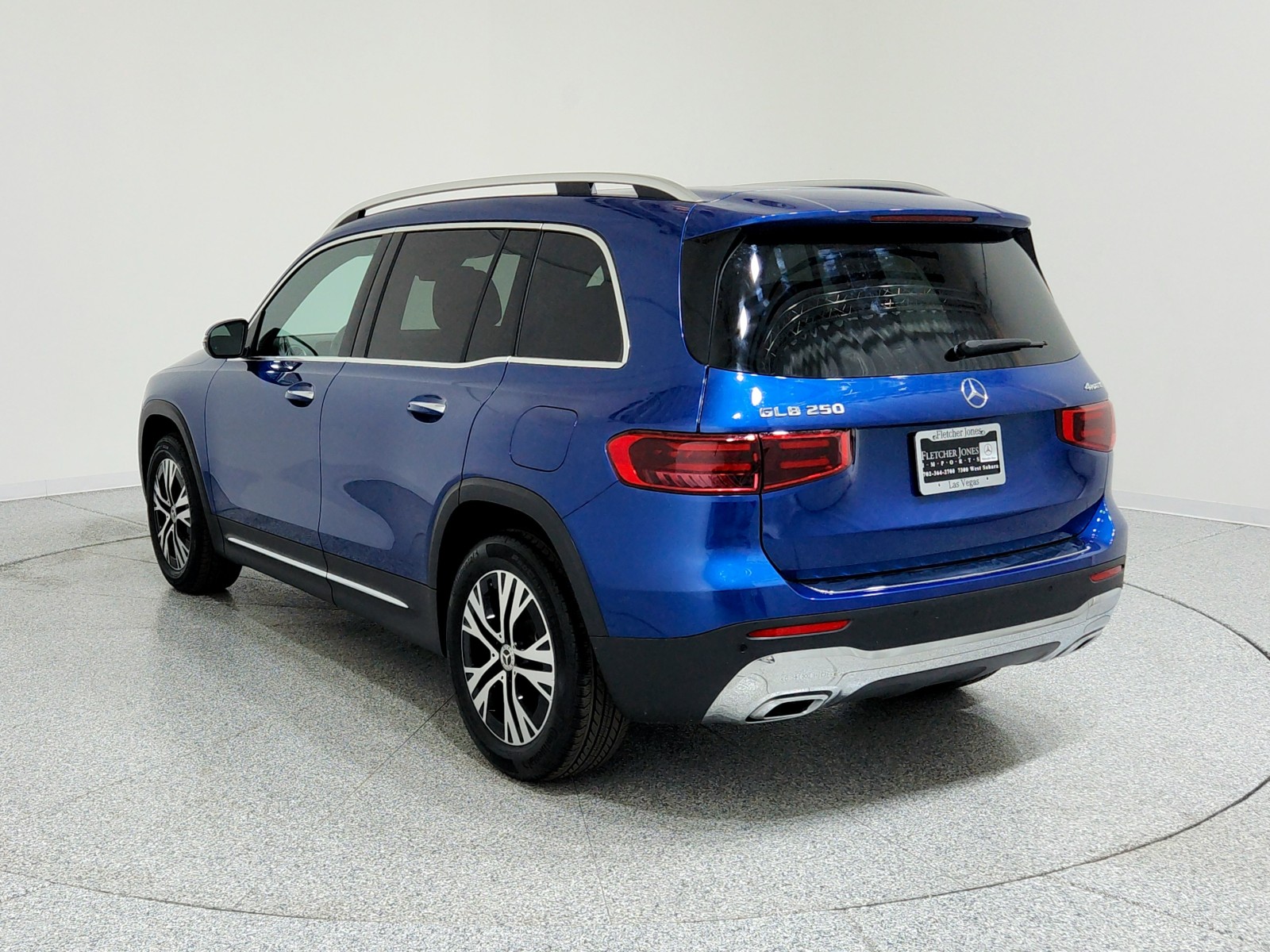 2024 Mercedes Benz GLB 250 photo 8