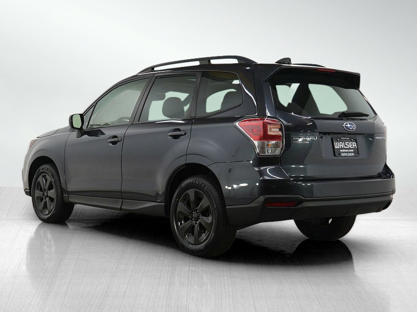 2018 Subaru Forester 2.5i Premium photo 2