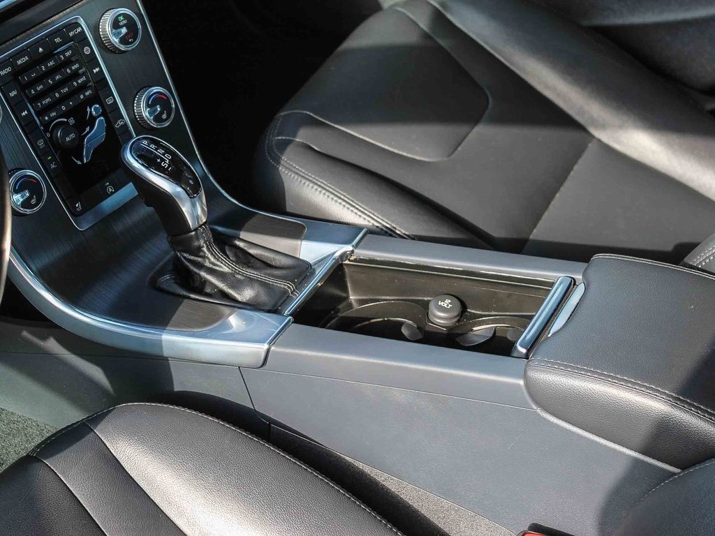2015 Volvo S60 T5 Premier photo 18