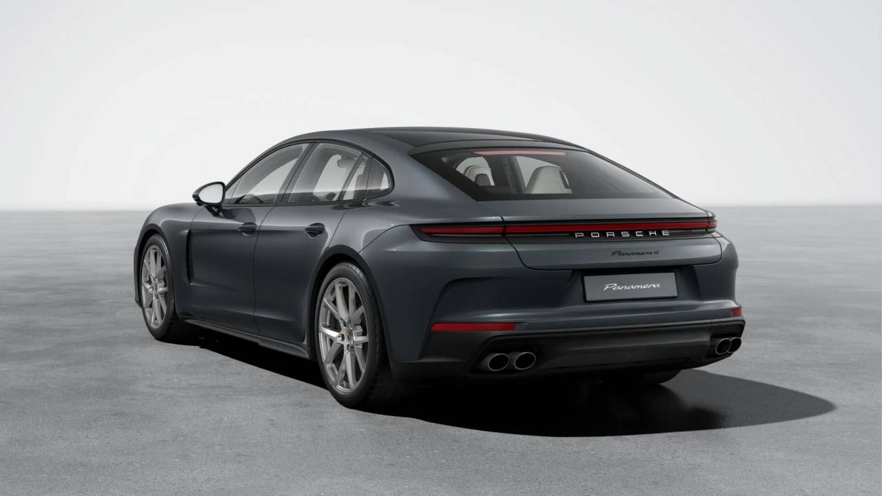 2026 Porsche Panamera 4 photo 2