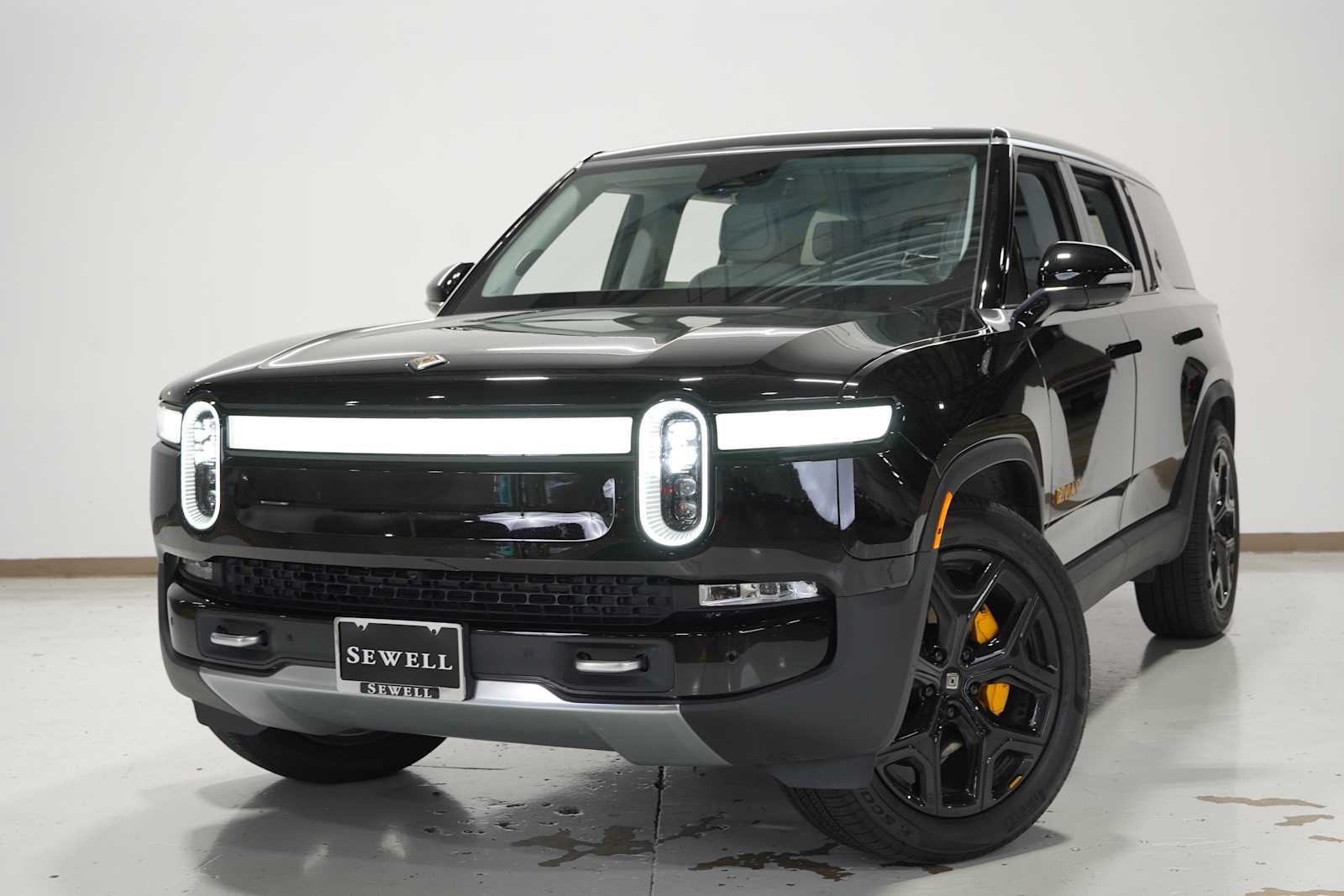 2023 Rivian R1S
