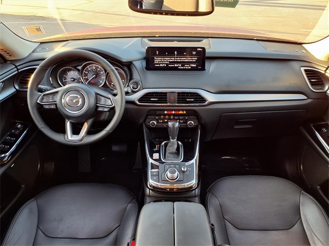 2022 Mazda CX-9 Touring photo 2