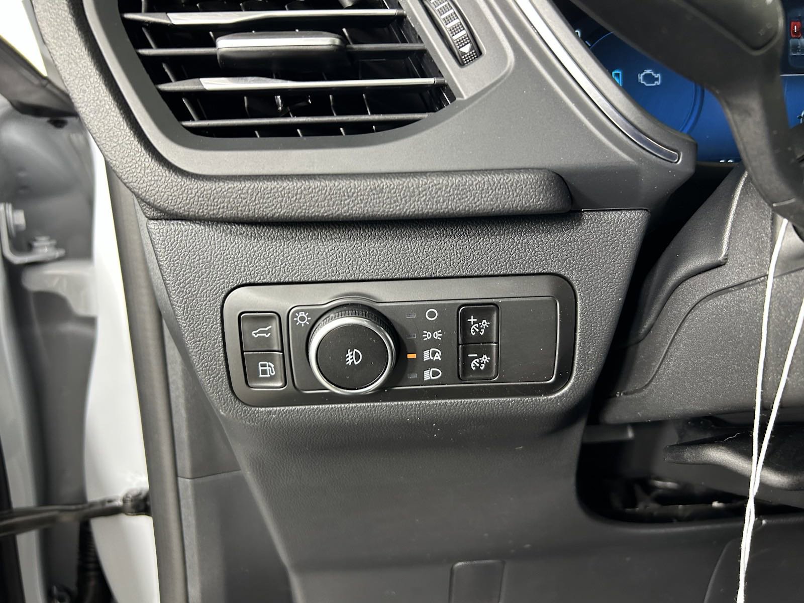2025 Ford Escape photo 27