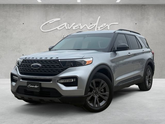 2023 Ford Explorer XLT's photo