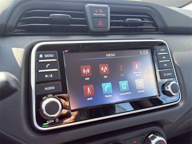2025 Nissan Versa 1.6 S photo 19