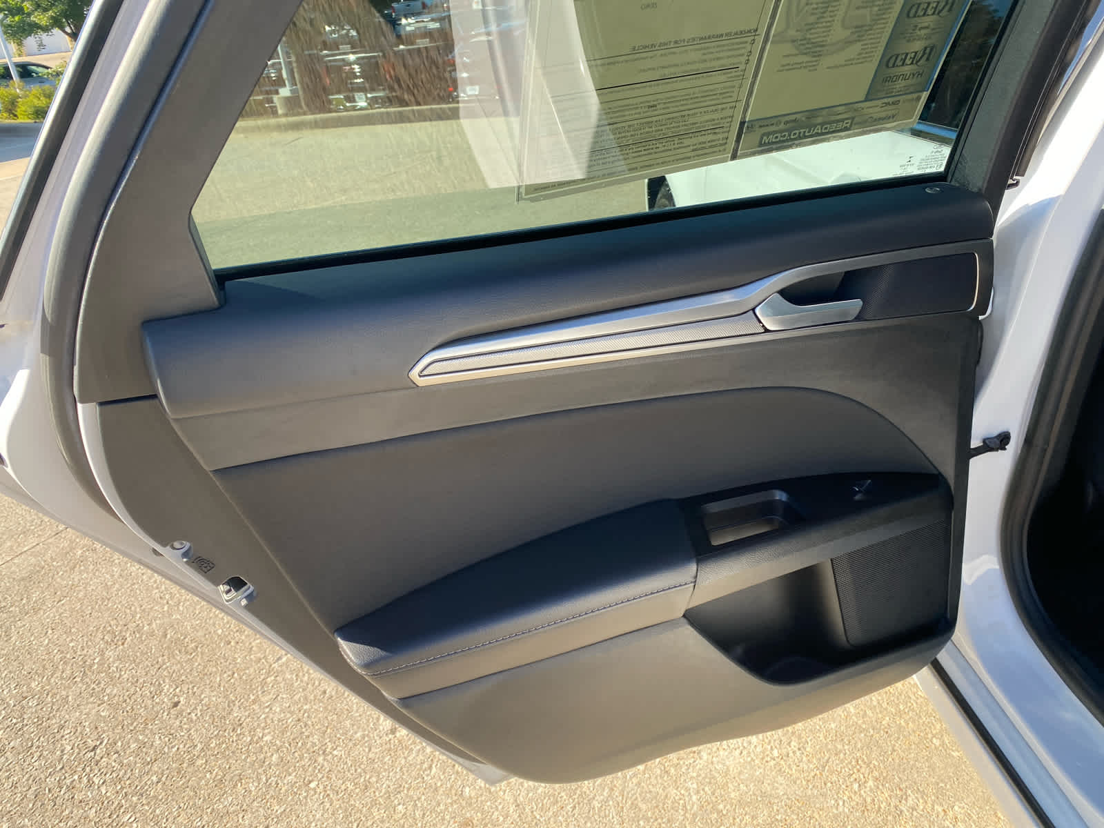 2017 Ford Fusion Hybrid SE photo 22