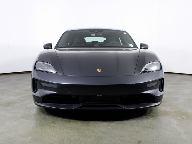 2025 Porsche Taycan S photo 10
