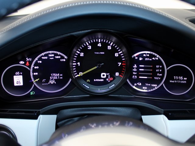 2023 Porsche Cayenne E-Hybrid Platinum Edition photo 16