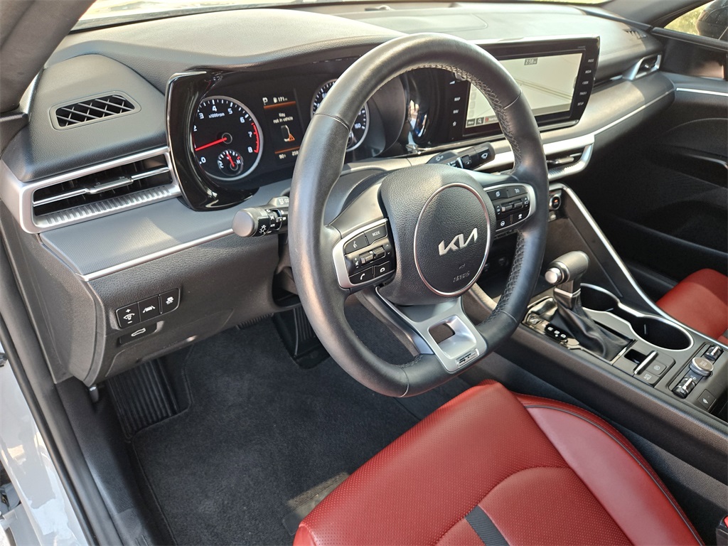 2024 Kia K5 GT-Line photo 10