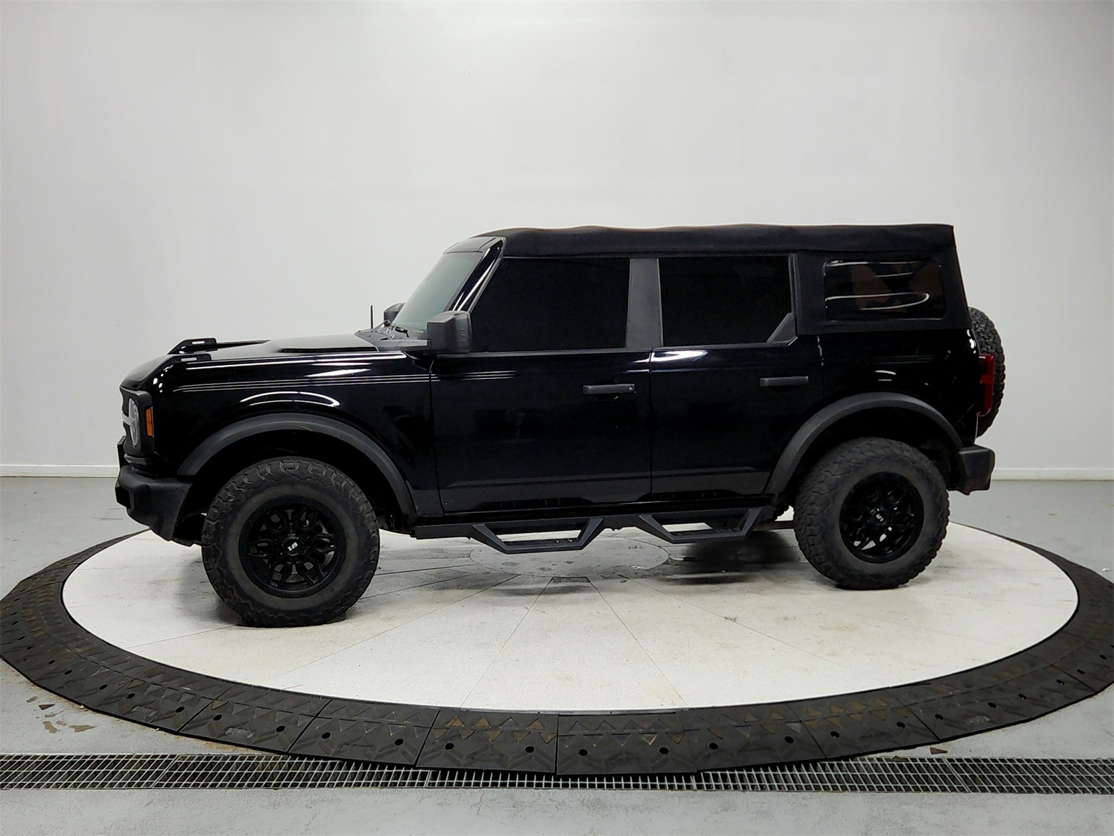 2022 Ford Bronco Base photo 4