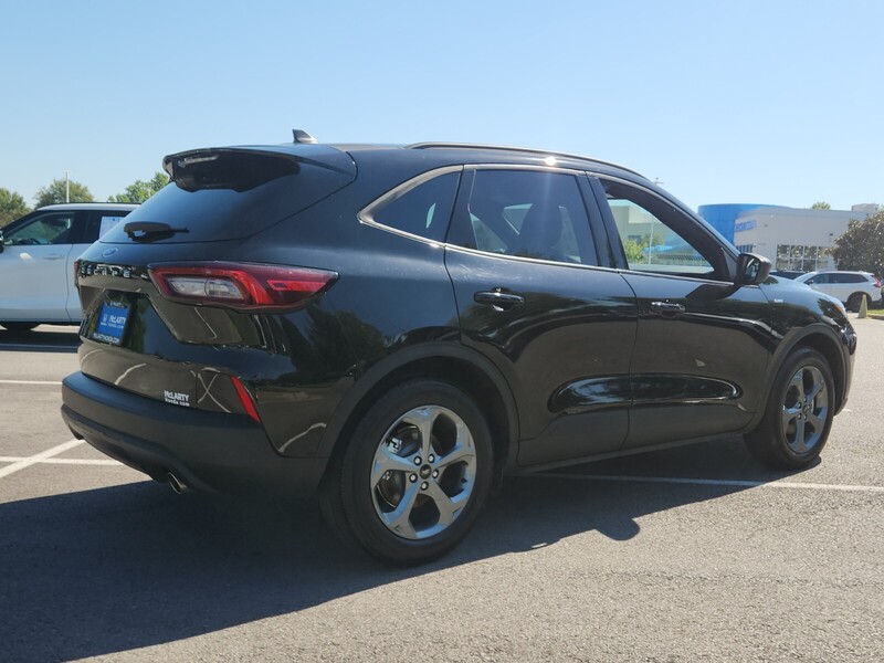 2025 Ford Escape ST-Line photo 2
