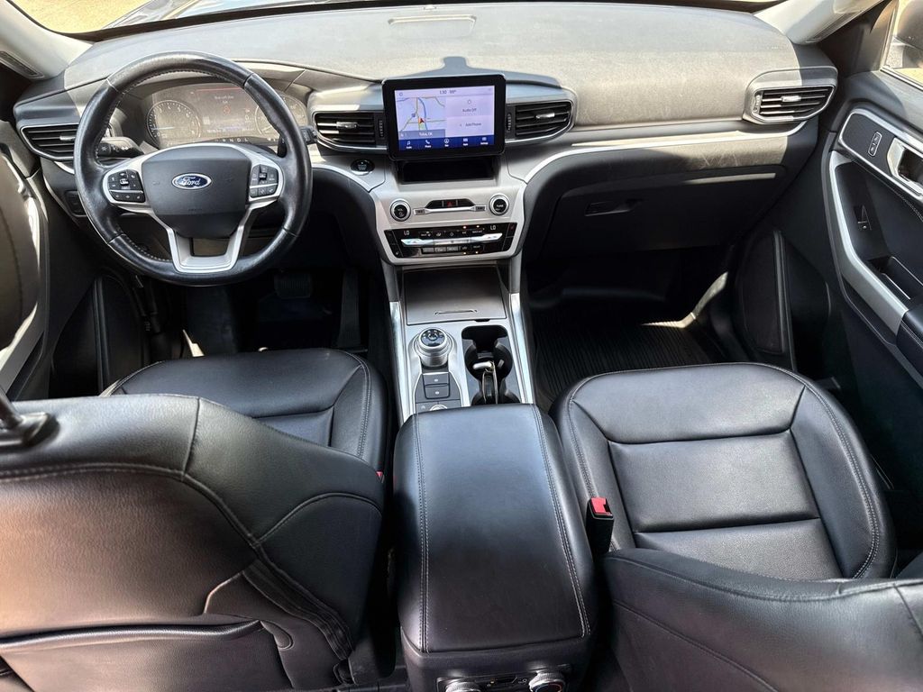 2021 Ford Explorer XLT photo 15