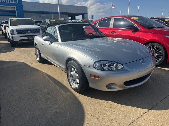2001 Mazda MX-5 Miata Miata Base photo 2