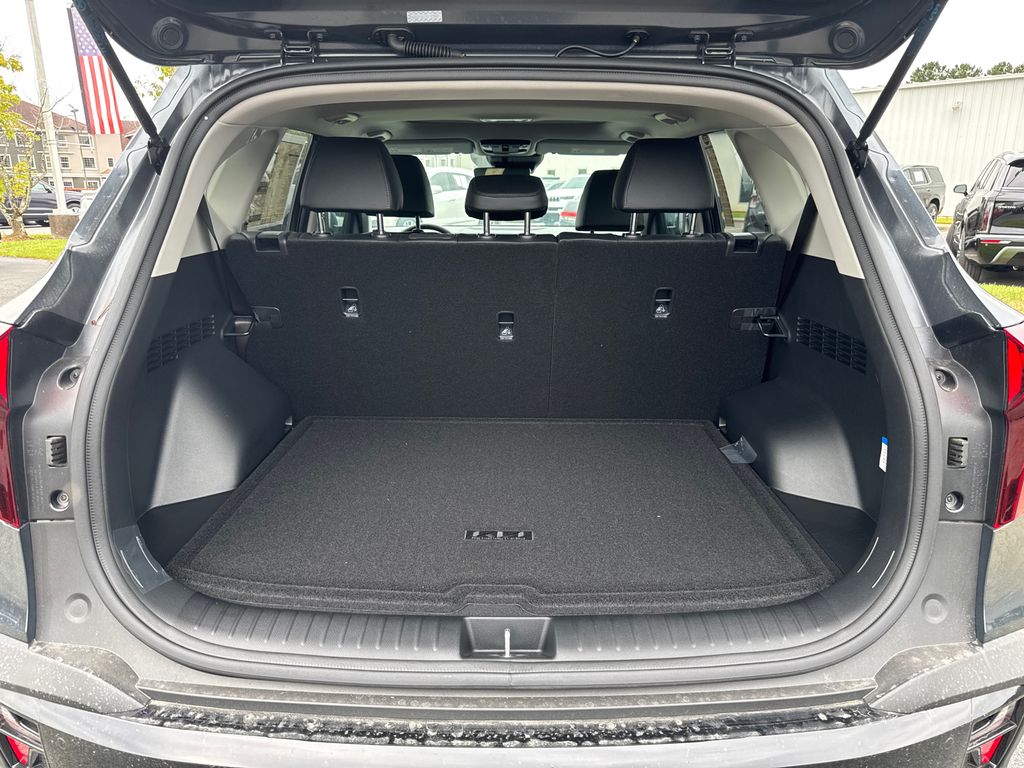 2025 Kia Seltos EX photo 18