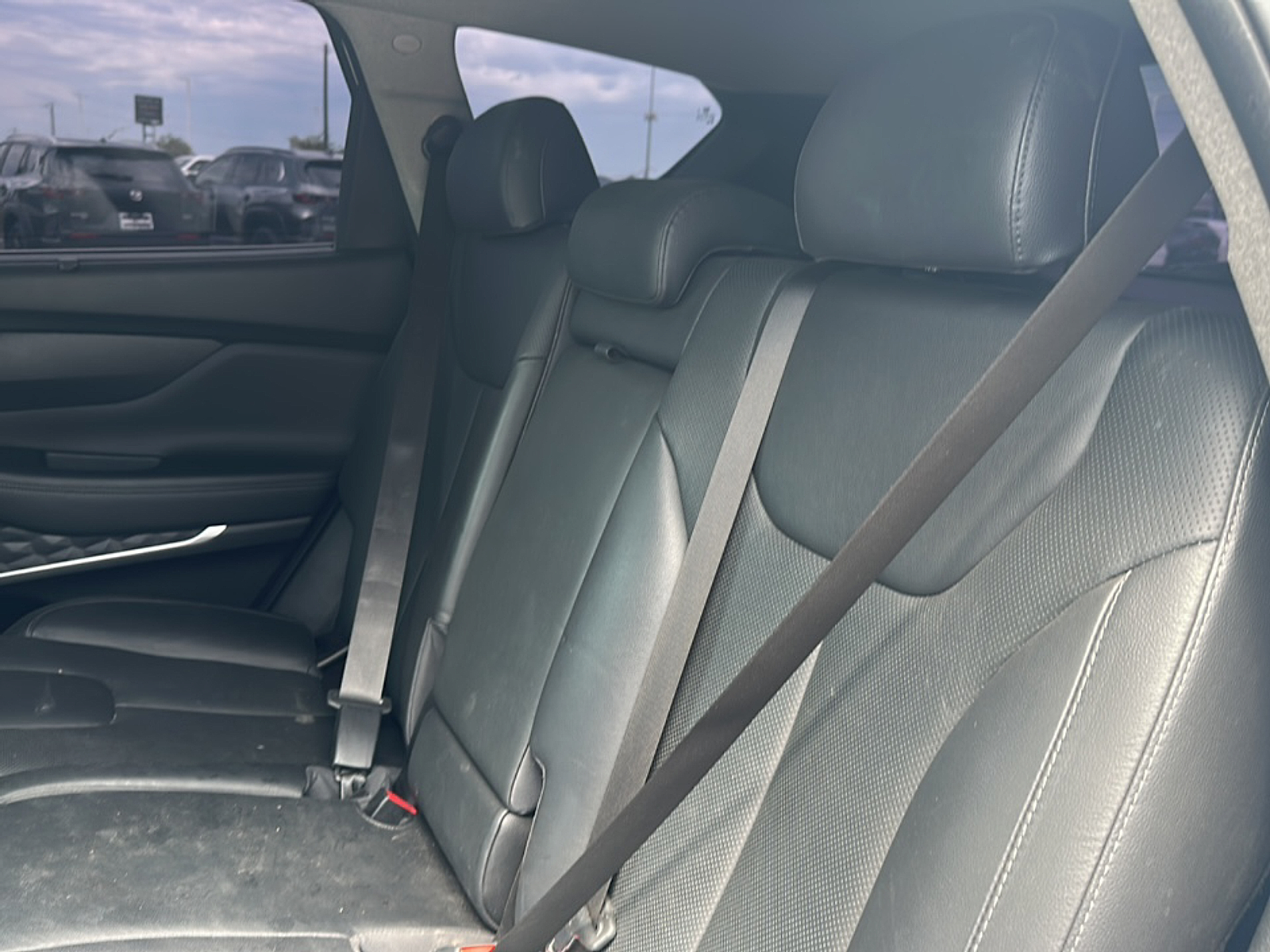2019 Hyundai Santa Fe Ultimate 2.0T photo 3
