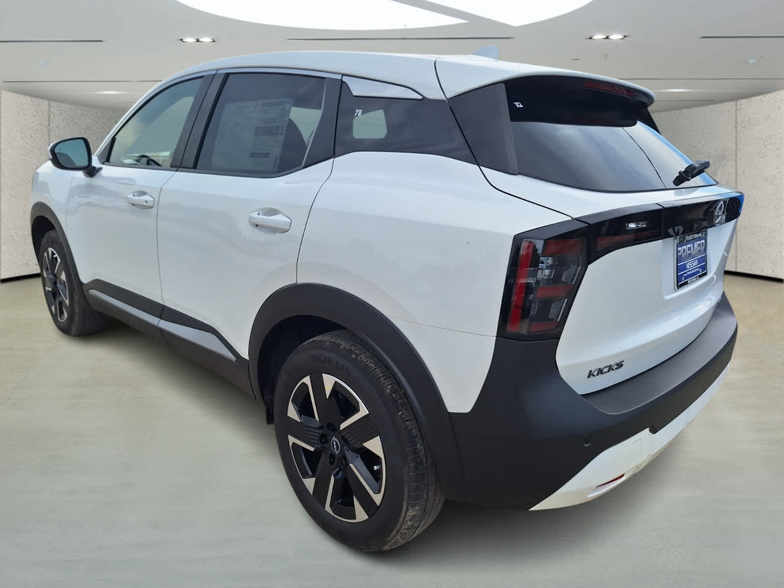 2025 Nissan Kicks SV photo 3