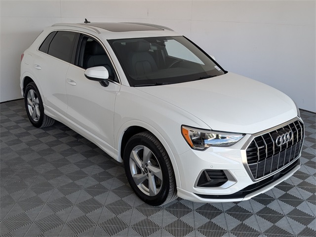 2021 Audi Q3 Premium photo 2
