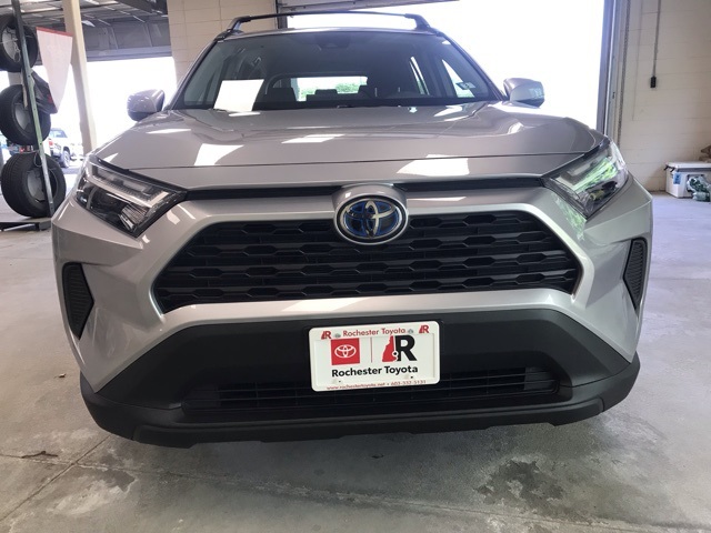 2024 Toyota RAV4 Hybrid XLE photo 7