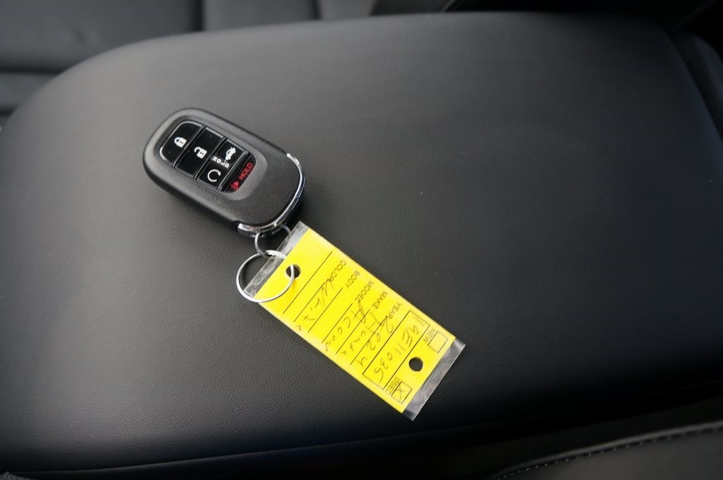 2024 Honda Accord Hybrid EX-L photo 2