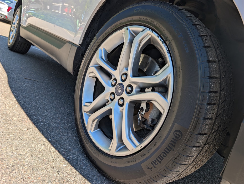 2016 Ford Edge Titanium photo 7