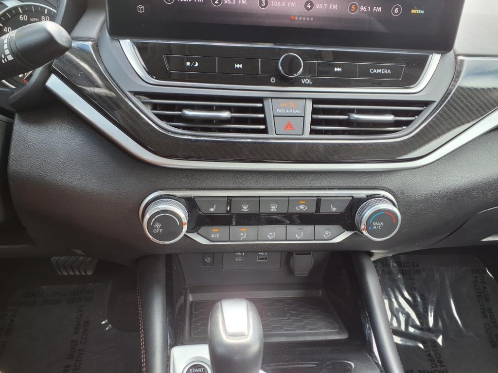 2024 Nissan Altima 2.5 SR photo 17
