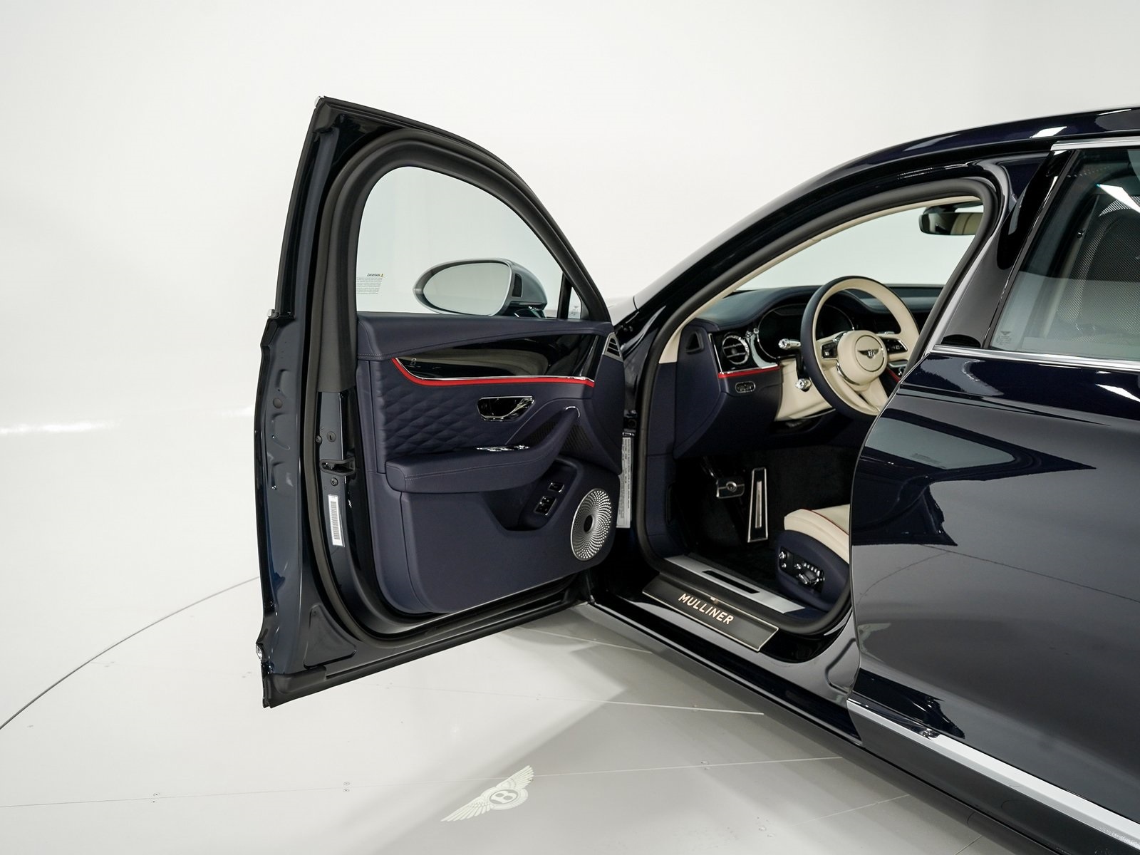 2024 Bentley Flying Spur Mulliner V8 photo 8