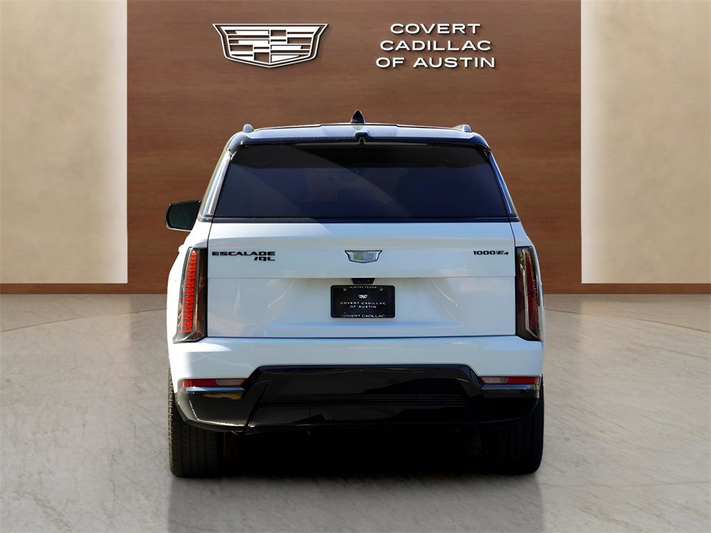 2026 Cadillac Escalade Sport photo 4