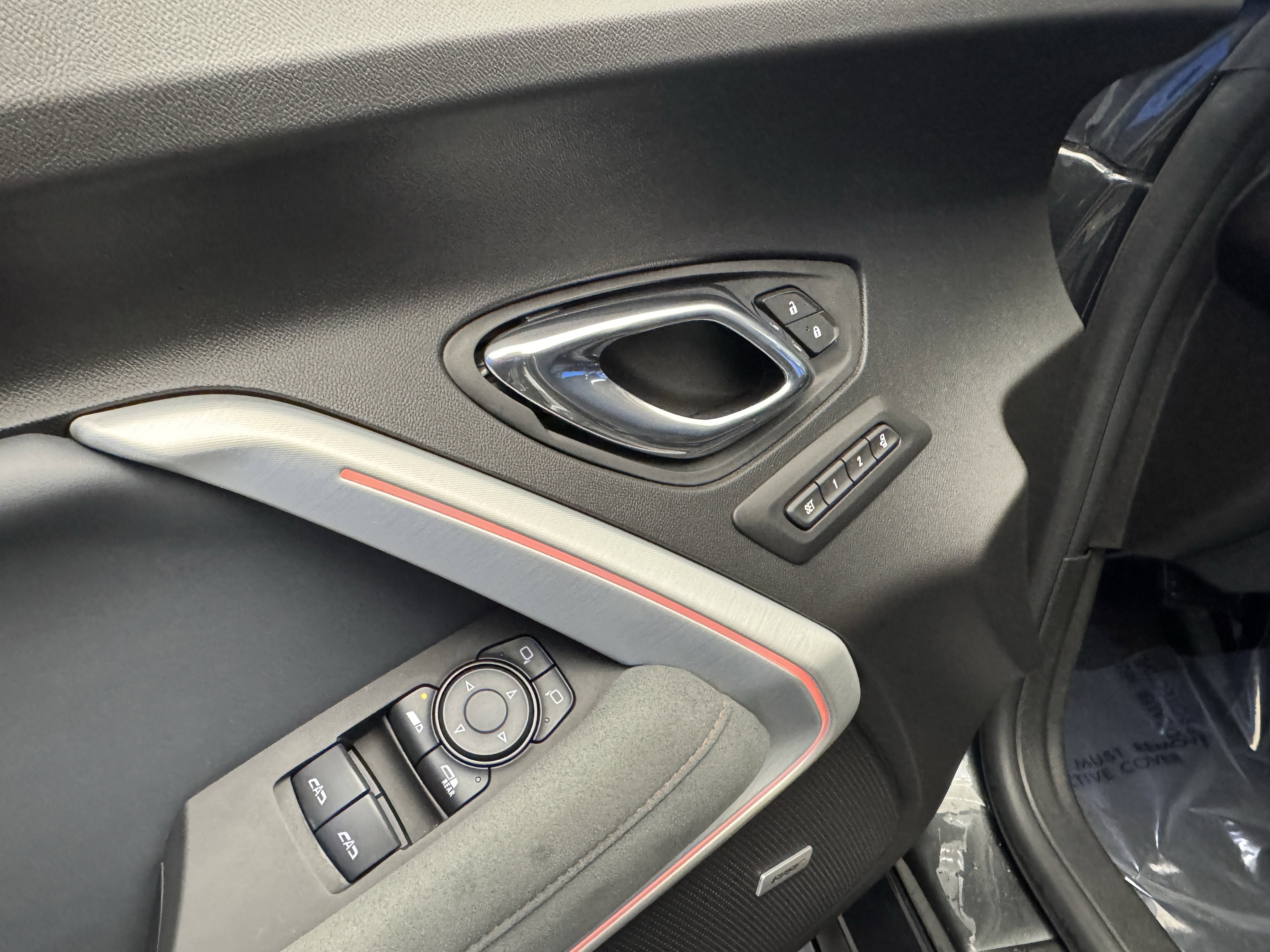 2017 Chevrolet Camaro 2LT photo 3