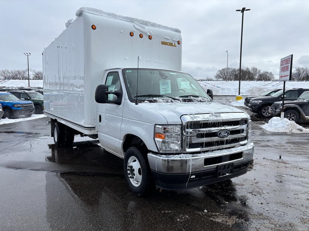 2026 Ford E-Series Cutaway Base