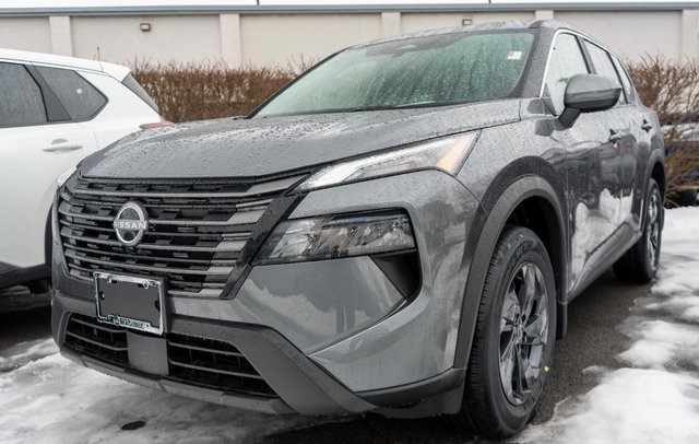 2026 Nissan Rogue SV's photo