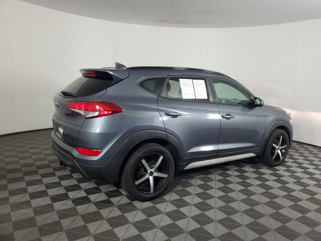 2018 Hyundai Tucson SEL photo 2